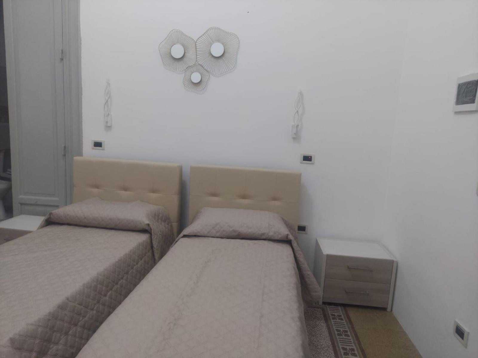 Guest House Lamphotel Militello Palermo Dış mekan fotoğraf