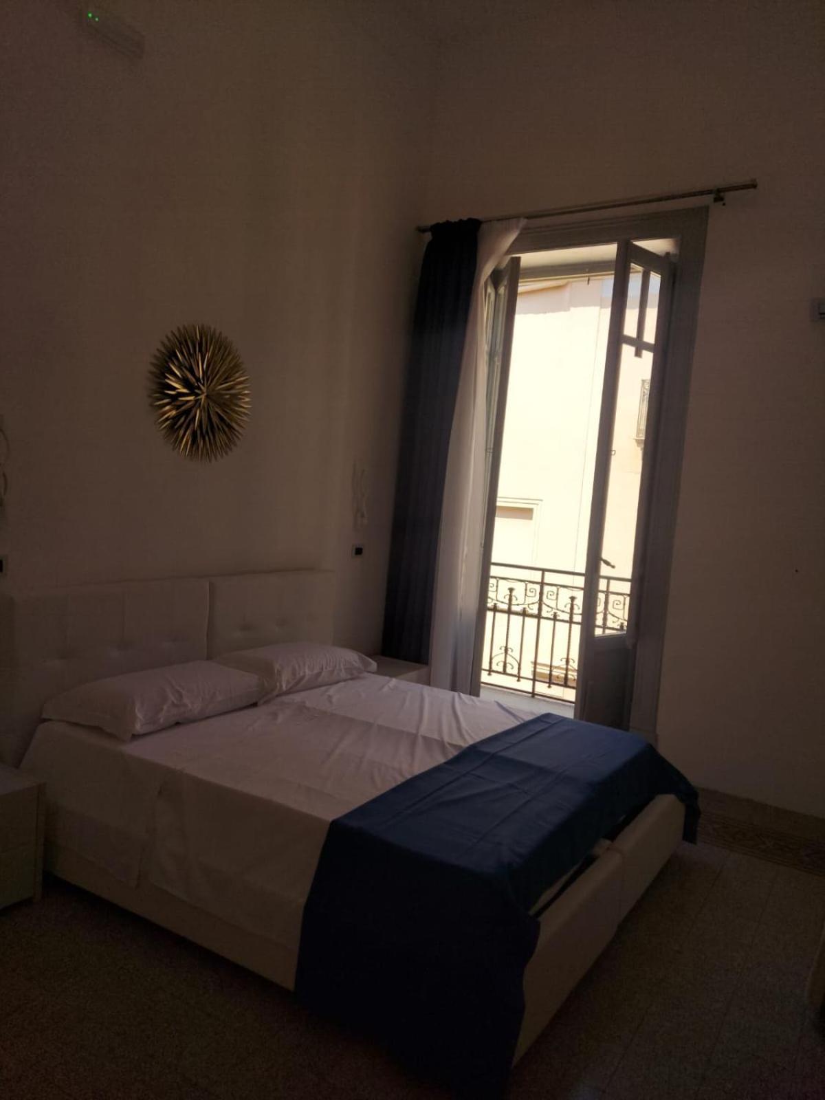 Guest House Lamphotel Militello Palermo Dış mekan fotoğraf