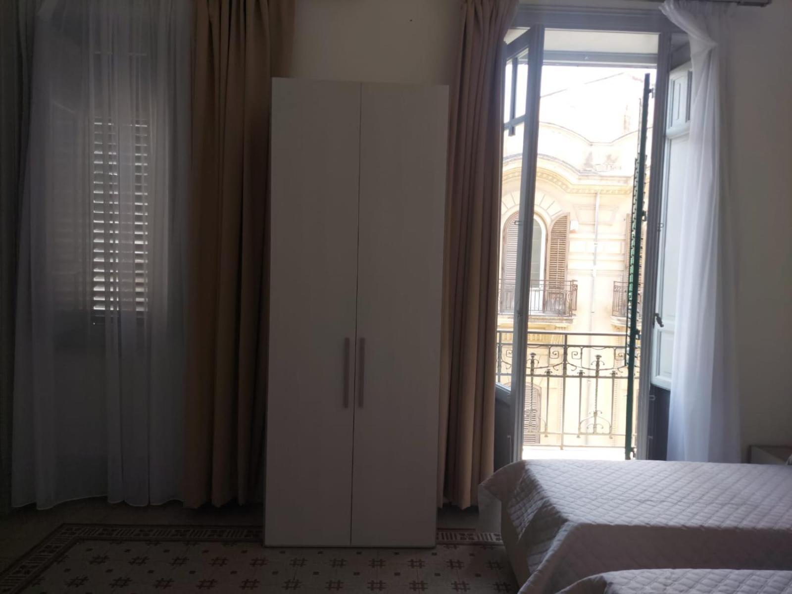 Guest House Lamphotel Militello Palermo Dış mekan fotoğraf